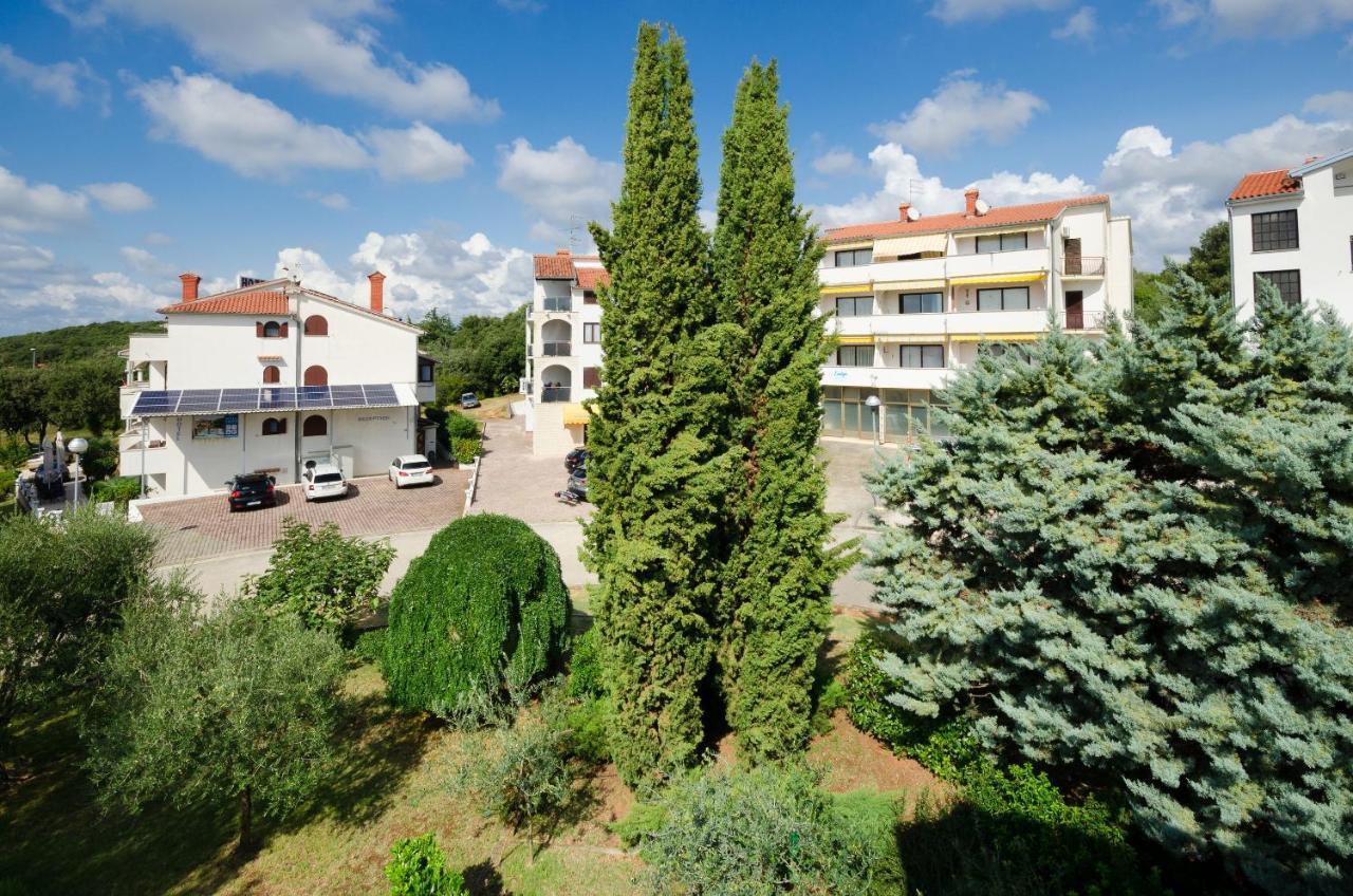 Apartments Gloria Vrsar Exteriér fotografie